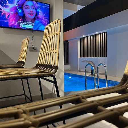 Mad Inn Lara Анталия Екстериор снимка