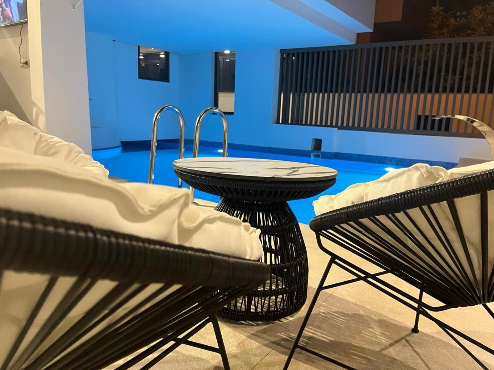Mad Inn Lara Анталия Екстериор снимка