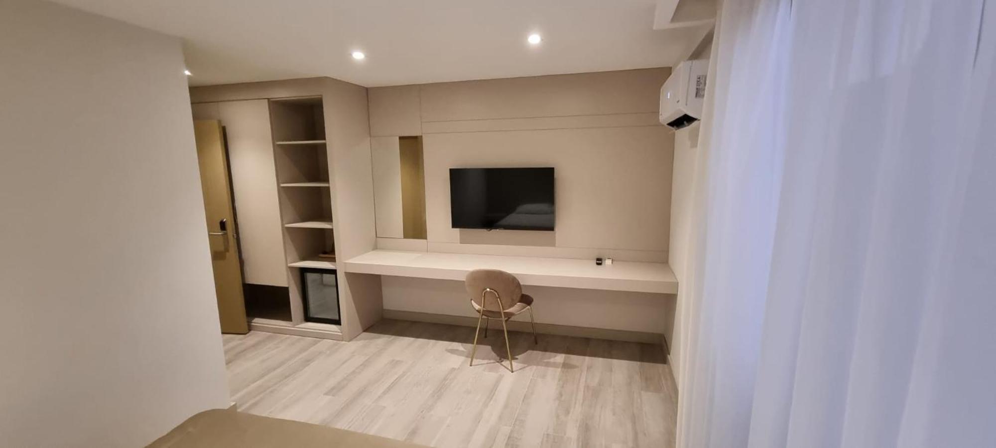 Mad Inn Lara Анталия Екстериор снимка